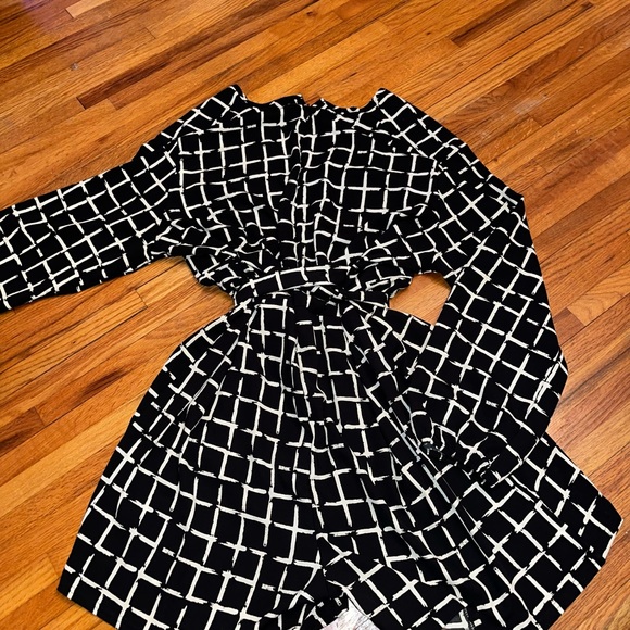 Long sleeve romper - Picture 2 of 2